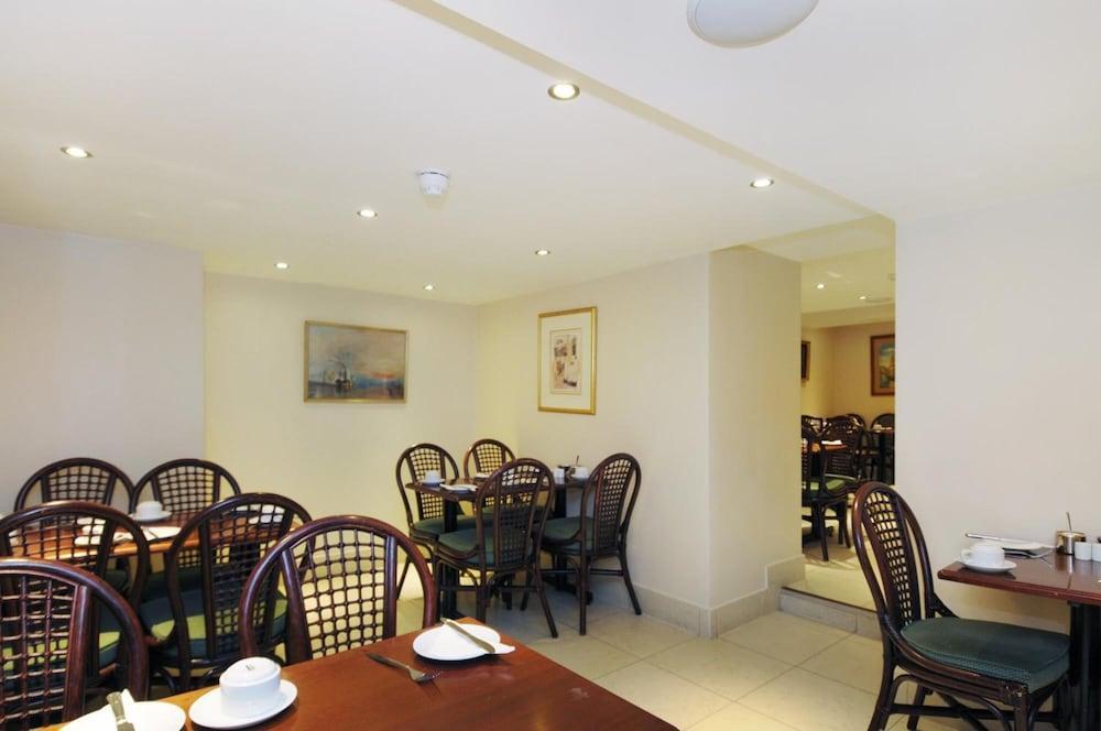 Hotel Grand Concerto 4*
